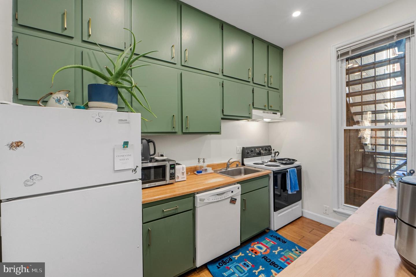 1927 15TH ST NW, WASHINGTON, District Of Columbia 20009, 5 Bedrooms Bedrooms, ,3 BathroomsBathrooms,Residential,For sale,1927 15TH ST NW,DCDC2248664 MLS # DCDC2248664