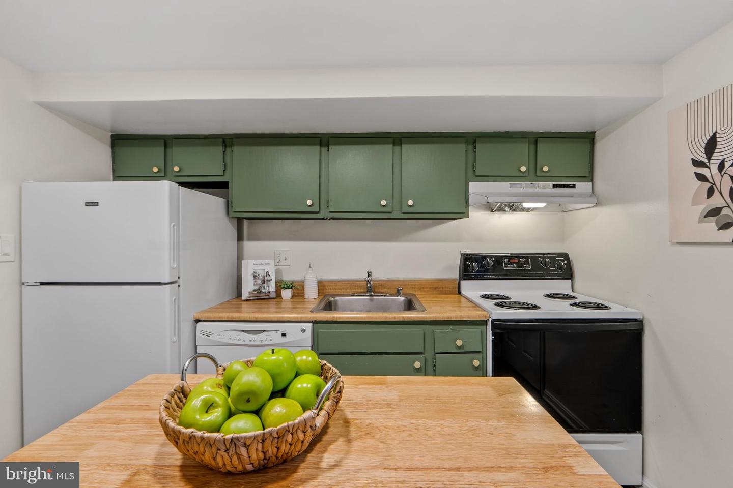 1927 15TH ST NW, WASHINGTON, District Of Columbia 20009, 5 Bedrooms Bedrooms, ,3 BathroomsBathrooms,Residential,For sale,1927 15TH ST NW,DCDC2248664 MLS # DCDC2248664