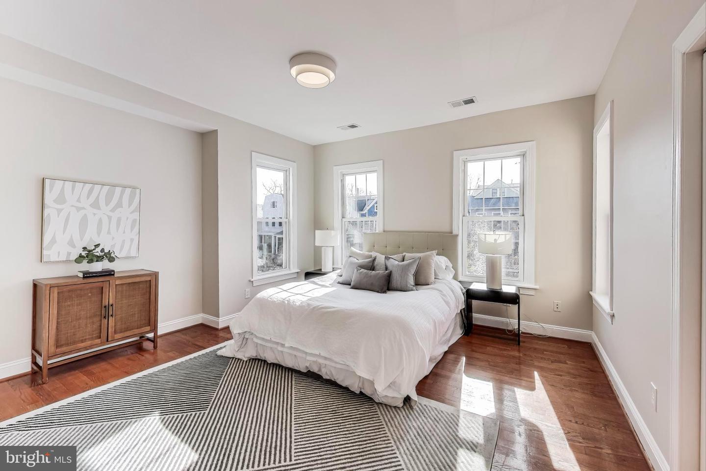 4301 KANSAS AVE NW, WASHINGTON, District Of Columbia 20011, 9 Bedrooms Bedrooms, 14 Rooms Rooms,4 BathroomsBathrooms,Residential,For sale,4301 KANSAS AVE NW,DCDC2248684 MLS # DCDC2248684