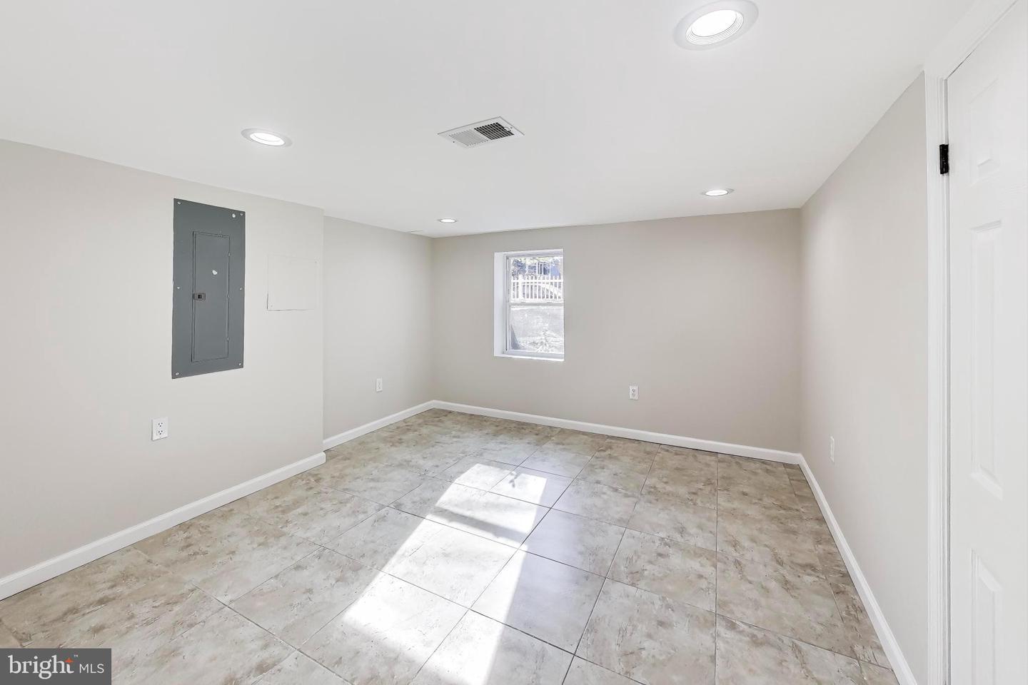 4301 KANSAS AVE NW, WASHINGTON, District Of Columbia 20011, 9 Bedrooms Bedrooms, 14 Rooms Rooms,4 BathroomsBathrooms,Residential,For sale,4301 KANSAS AVE NW,DCDC2248684 MLS # DCDC2248684