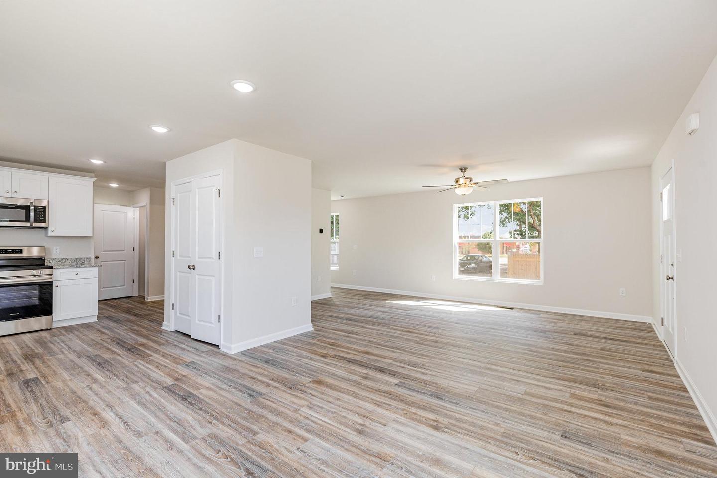 109 LONGVIEW DR, STAFFORD, Virginia 22556, 3 Bedrooms Bedrooms, ,2 BathroomsBathrooms,Residential,For sale,109 LONGVIEW DR,VAST2046600 MLS # VAST2046600