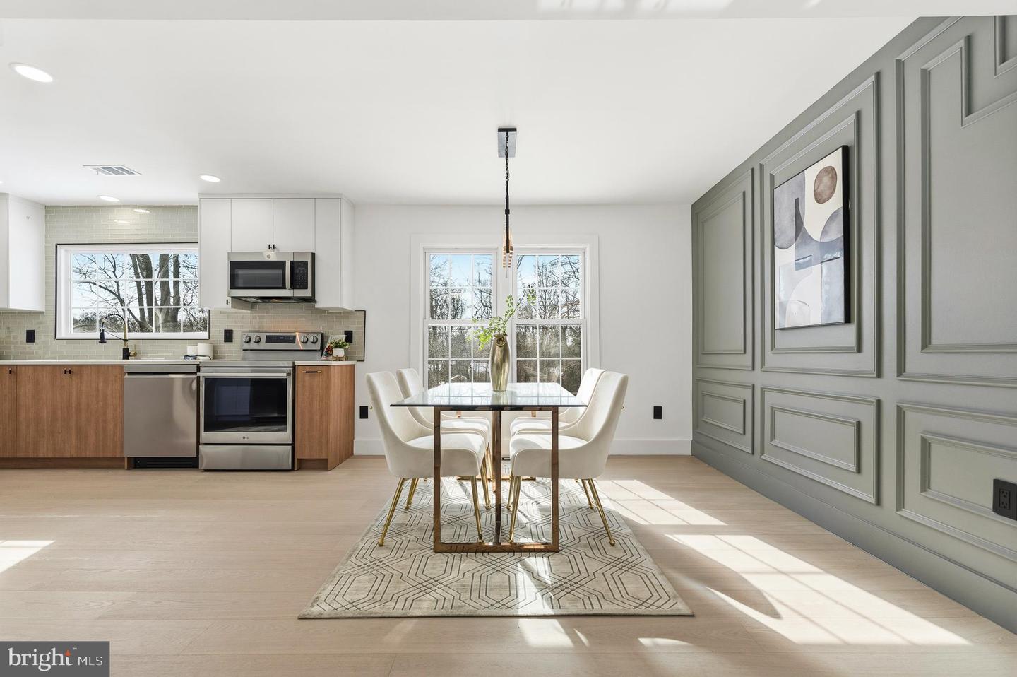 12011 MEADOWVILLE CT, HERNDON, Virginia 20170, 6 Bedrooms Bedrooms, ,3 BathroomsBathrooms,Residential,For sale,12011 MEADOWVILLE CT,VAFX2293858 MLS # VAFX2293858