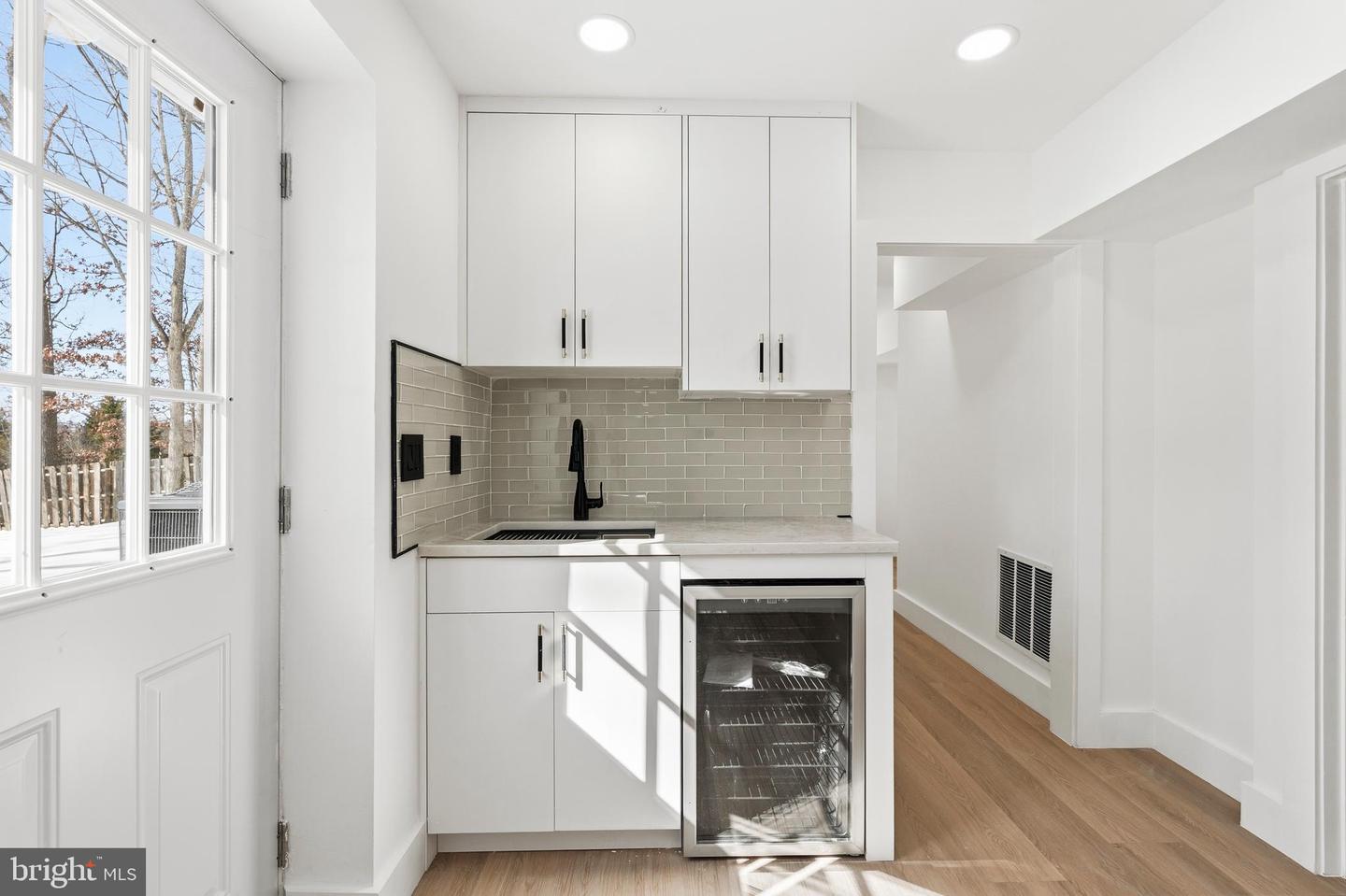 12011 MEADOWVILLE CT, HERNDON, Virginia 20170, 6 Bedrooms Bedrooms, ,3 BathroomsBathrooms,Residential,For sale,12011 MEADOWVILLE CT,VAFX2293858 MLS # VAFX2293858