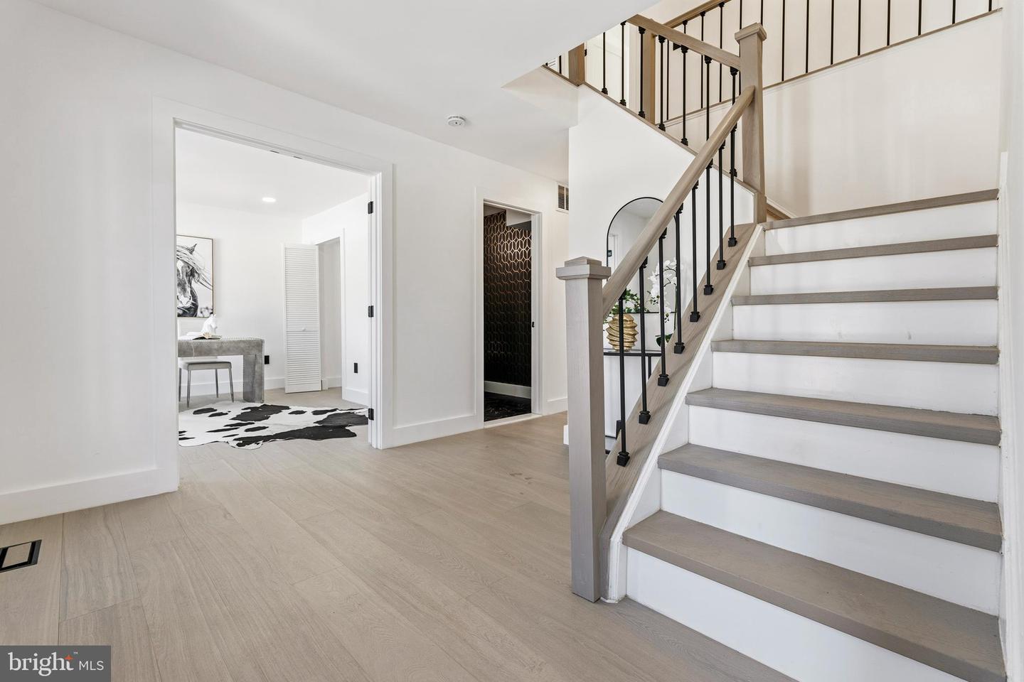 12011 MEADOWVILLE CT, HERNDON, Virginia 20170, 6 Bedrooms Bedrooms, ,3 BathroomsBathrooms,Residential,For sale,12011 MEADOWVILLE CT,VAFX2293858 MLS # VAFX2293858