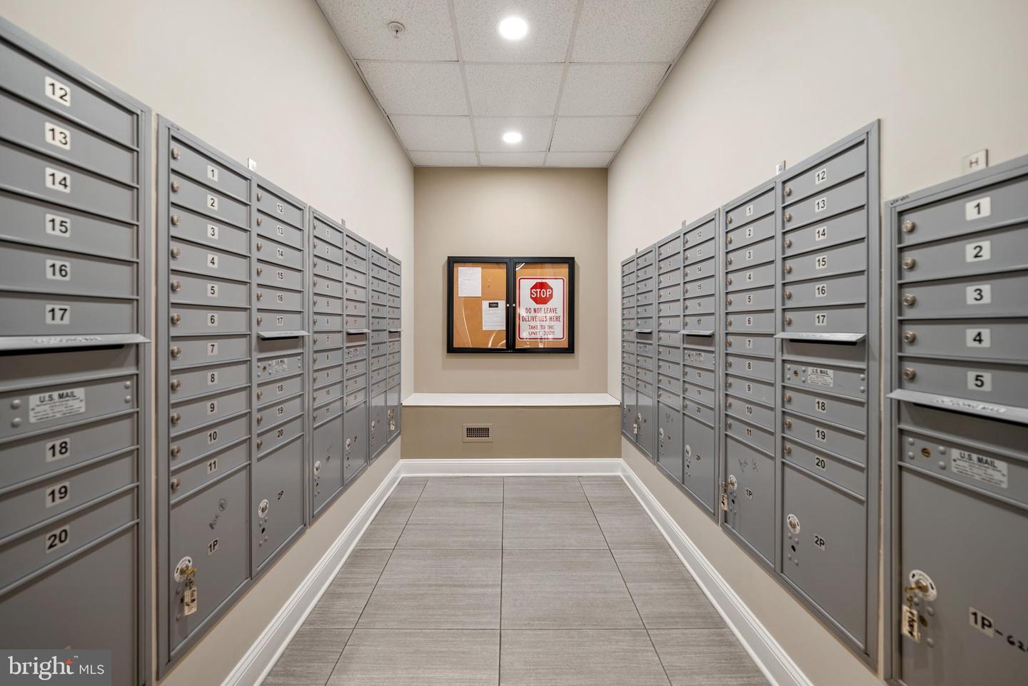 6301 EDSALL RD #323, ALEXANDRIA, Virginia 22312, 1 Bedroom Bedrooms, 2 Rooms Rooms,1 BathroomBathrooms,Residential,For sale,6301 EDSALL RD #323,VAFX2293862 MLS # VAFX2293862