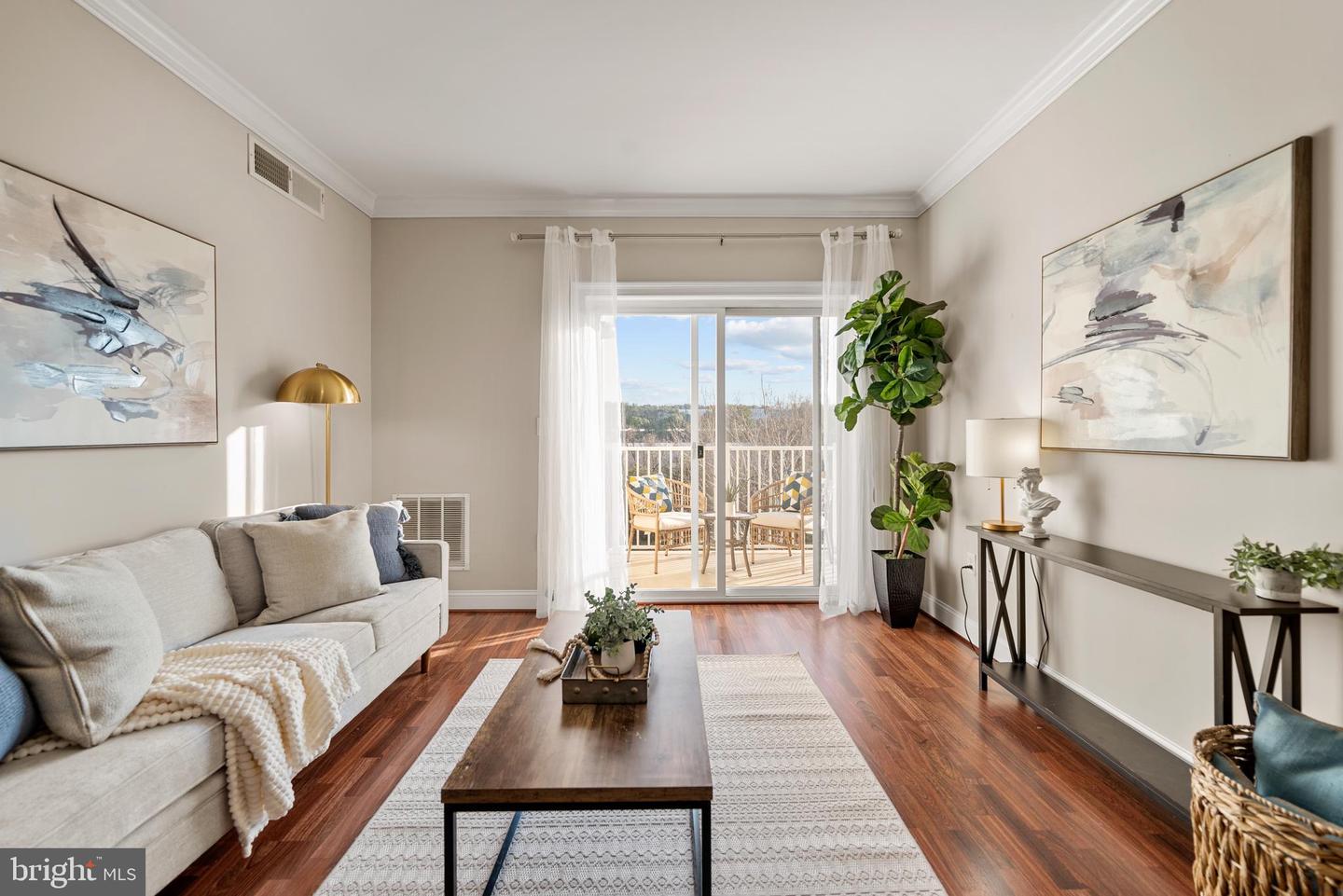 6301 EDSALL RD #323, ALEXANDRIA, Virginia 22312, 1 Bedroom Bedrooms, 2 Rooms Rooms,1 BathroomBathrooms,Residential,For sale,6301 EDSALL RD #323,VAFX2293862 MLS # VAFX2293862