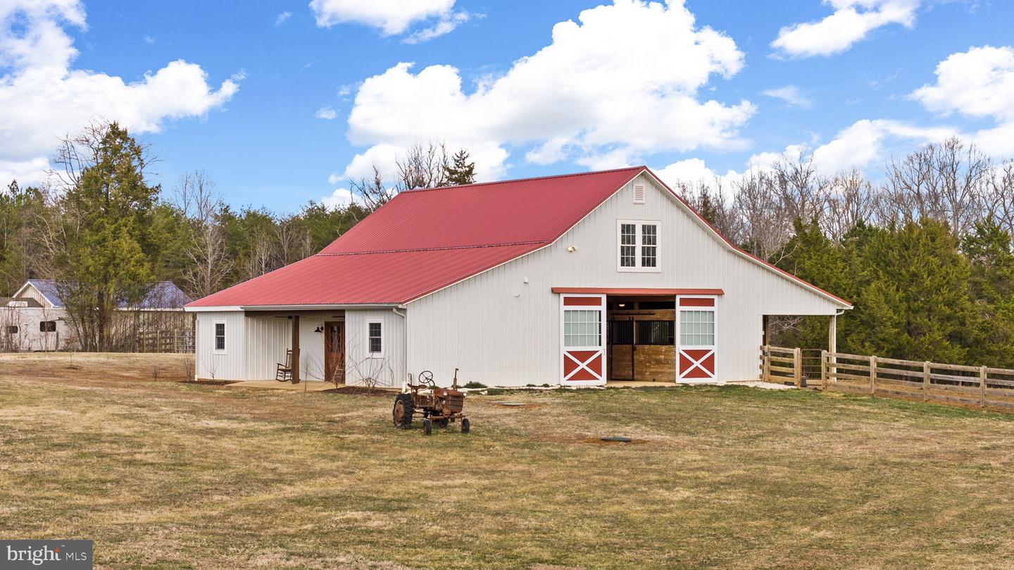 1815 COUNTRY RD, BEAVERDAM, Virginia 23015, 3 Bedrooms Bedrooms, ,2 BathroomsBathrooms,Farm,For sale,1815 COUNTRY RD,VACV2009574 MLS # VACV2009574