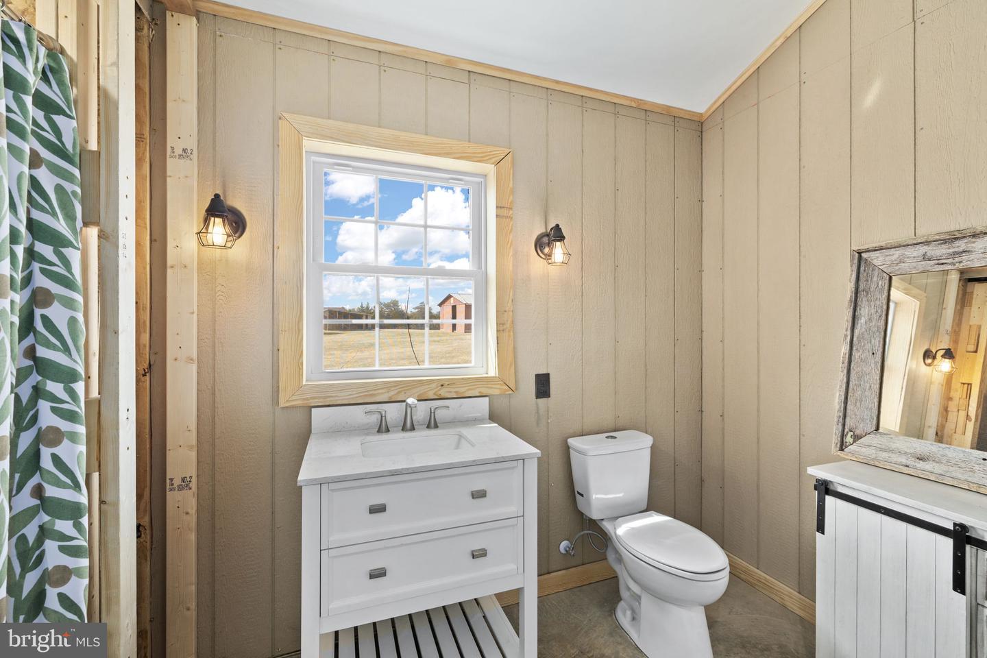 1815 COUNTRY RD, BEAVERDAM, Virginia 23015, 3 Bedrooms Bedrooms, ,2 BathroomsBathrooms,Farm,For sale,1815 COUNTRY RD,VACV2009574 MLS # VACV2009574