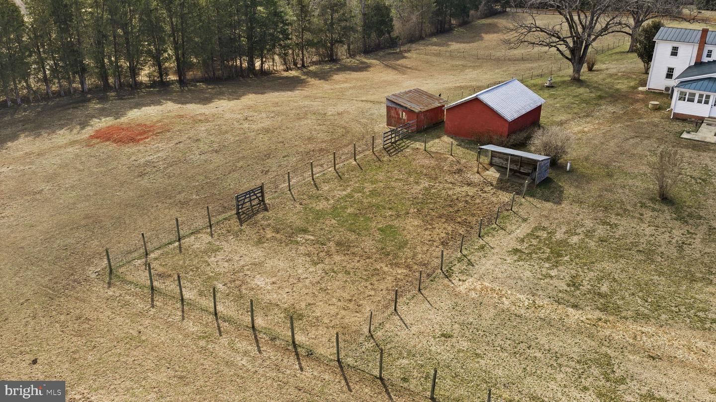 1815 COUNTRY RD, BEAVERDAM, Virginia 23015, 3 Bedrooms Bedrooms, ,2 BathroomsBathrooms,Farm,For sale,1815 COUNTRY RD,VACV2009574 MLS # VACV2009574