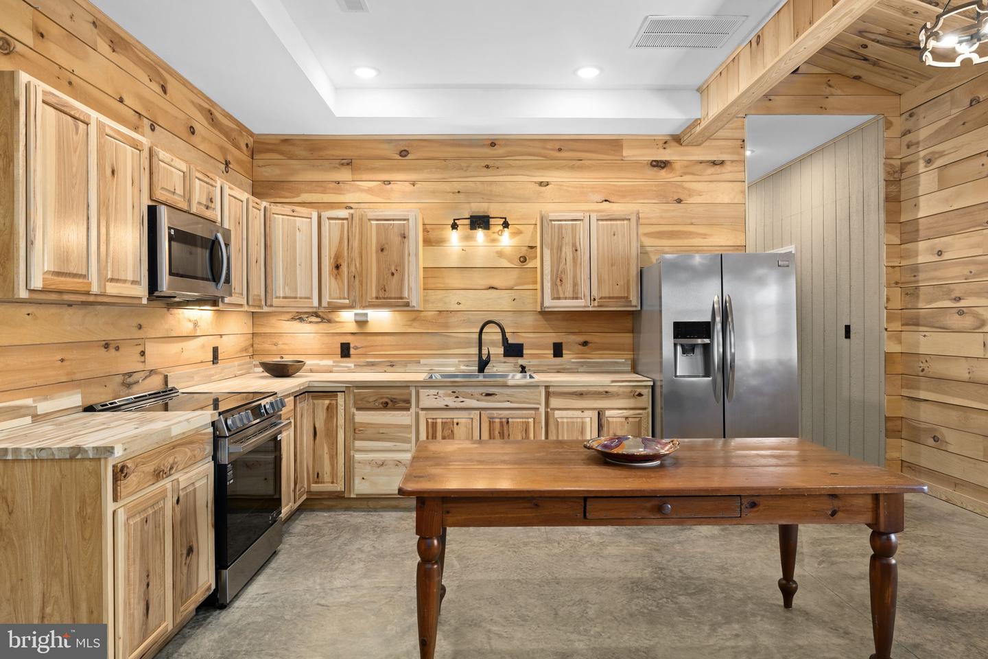 1815 COUNTRY RD, BEAVERDAM, Virginia 23015, 3 Bedrooms Bedrooms, ,2 BathroomsBathrooms,Farm,For sale,1815 COUNTRY RD,VACV2009574 MLS # VACV2009574