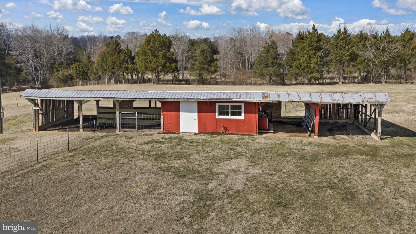 1815 COUNTRY RD, BEAVERDAM, Virginia 23015, 3 Bedrooms Bedrooms, ,2 BathroomsBathrooms,Farm,For sale,1815 COUNTRY RD,VACV2009574 MLS # VACV2009574