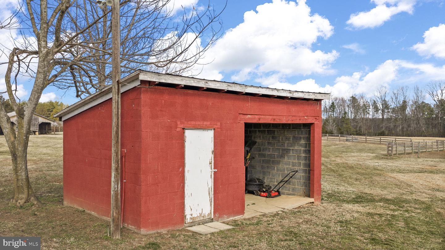 1815 COUNTRY RD, BEAVERDAM, Virginia 23015, 3 Bedrooms Bedrooms, ,2 BathroomsBathrooms,Farm,For sale,1815 COUNTRY RD,VACV2009574 MLS # VACV2009574