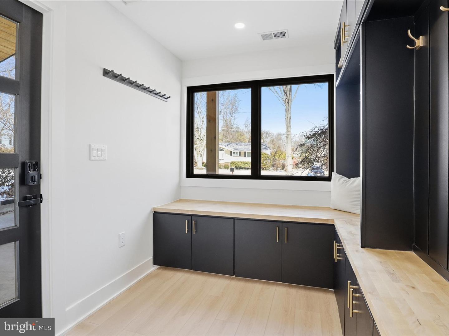 8503 MARQUETTE ST, VIENNA, Virginia 22180, 5 Bedrooms Bedrooms, ,5 BathroomsBathrooms,Residential,For sale,8503 MARQUETTE ST,VAFX2239616 MLS # VAFX2239616