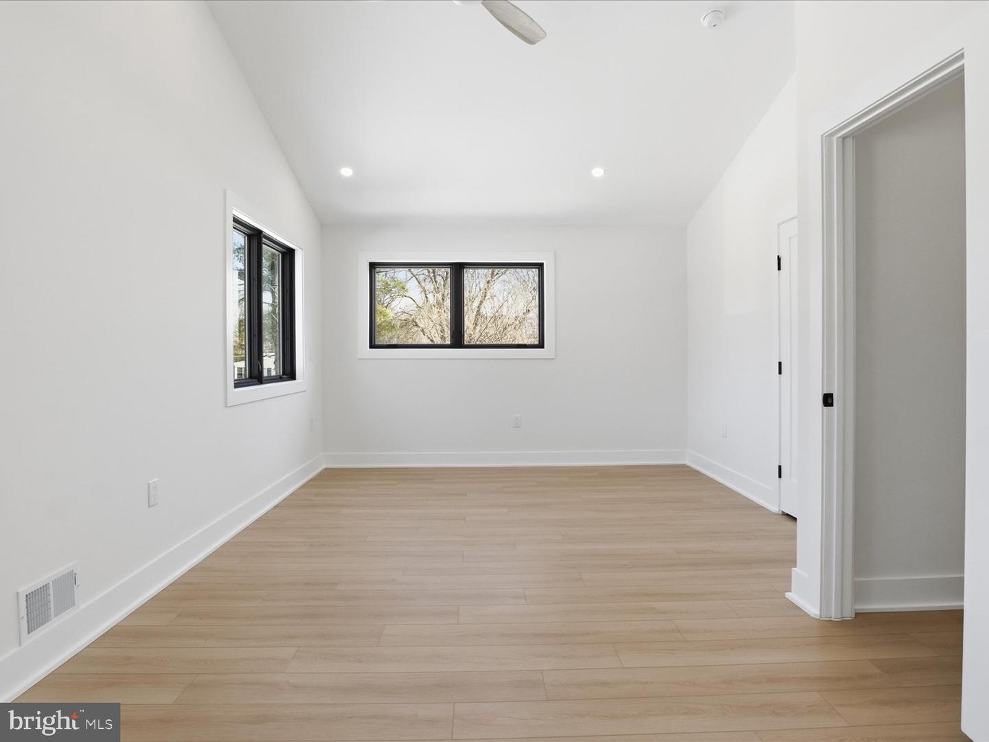 8503 MARQUETTE ST, VIENNA, Virginia 22180, 5 Bedrooms Bedrooms, ,5 BathroomsBathrooms,Residential,For sale,8503 MARQUETTE ST,VAFX2239616 MLS # VAFX2239616