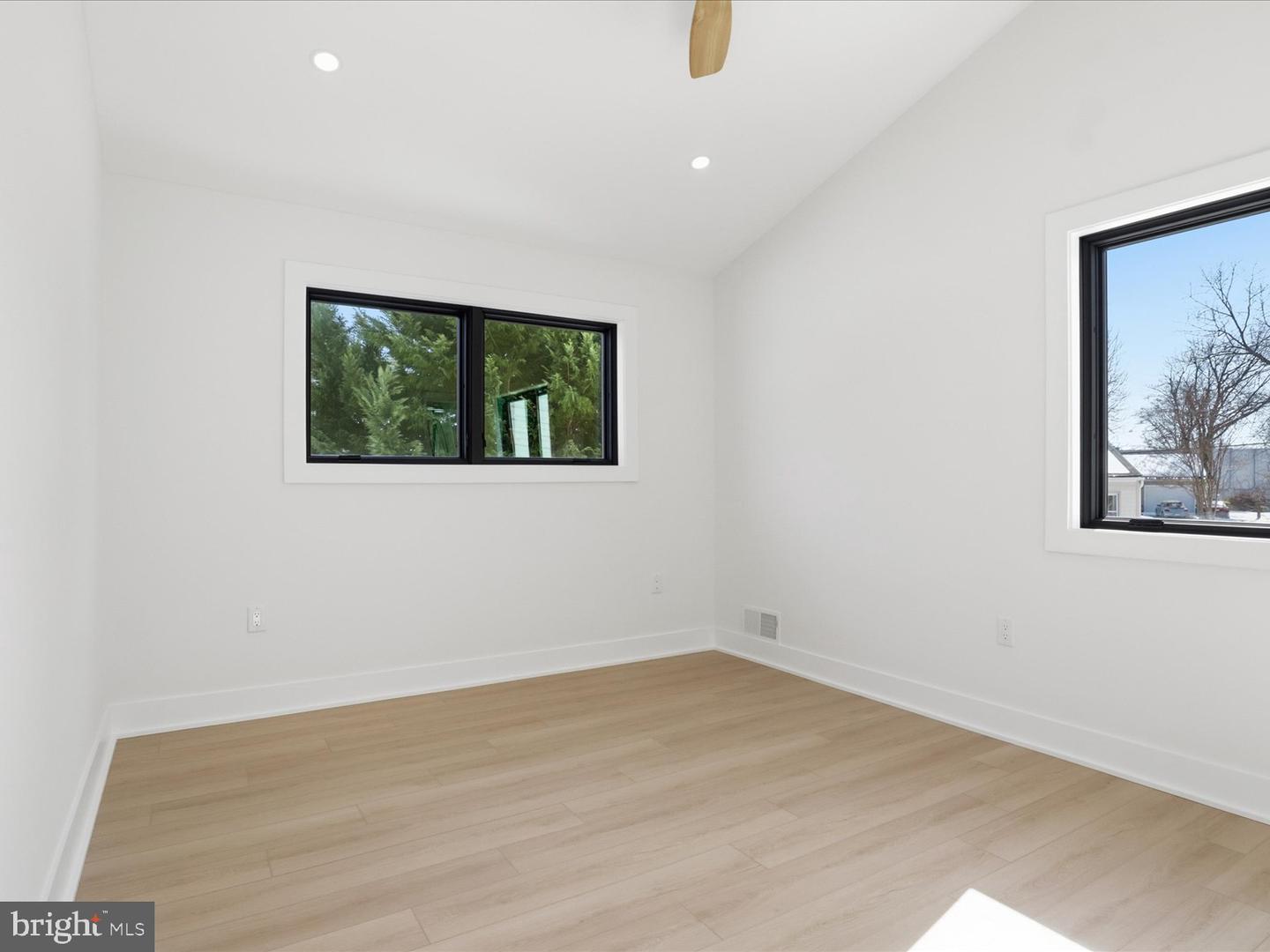 8503 MARQUETTE ST, VIENNA, Virginia 22180, 5 Bedrooms Bedrooms, ,5 BathroomsBathrooms,Residential,For sale,8503 MARQUETTE ST,VAFX2239616 MLS # VAFX2239616