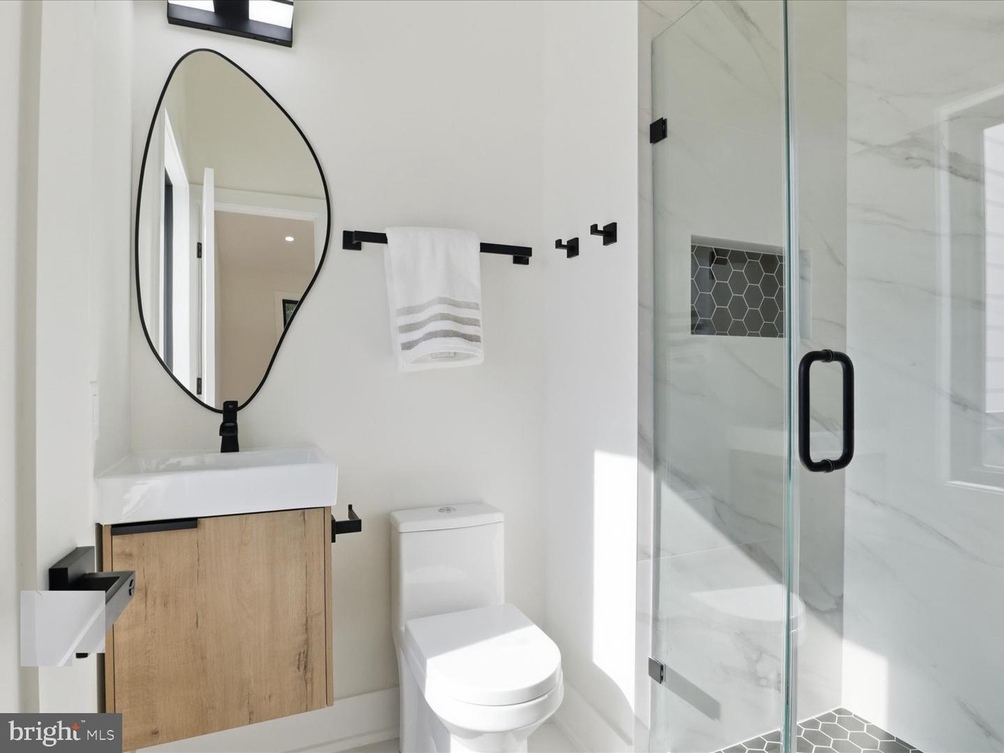 8503 MARQUETTE ST, VIENNA, Virginia 22180, 5 Bedrooms Bedrooms, ,5 BathroomsBathrooms,Residential,For sale,8503 MARQUETTE ST,VAFX2239616 MLS # VAFX2239616