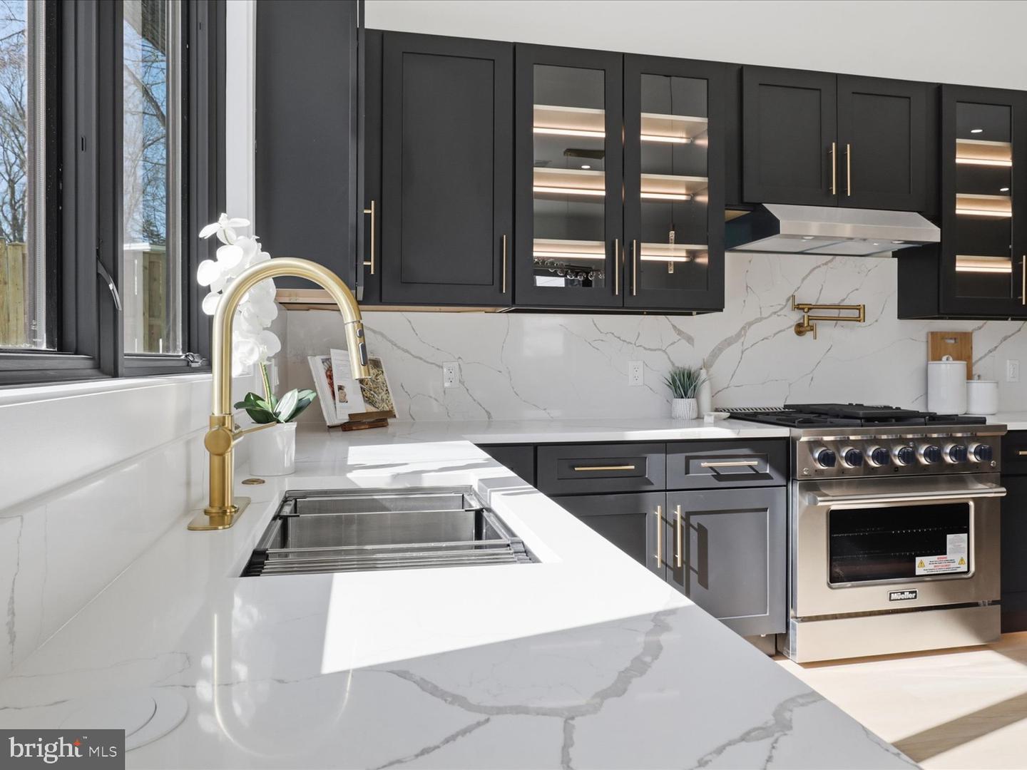 8503 MARQUETTE ST, VIENNA, Virginia 22180, 5 Bedrooms Bedrooms, ,5 BathroomsBathrooms,Residential,For sale,8503 MARQUETTE ST,VAFX2239616 MLS # VAFX2239616