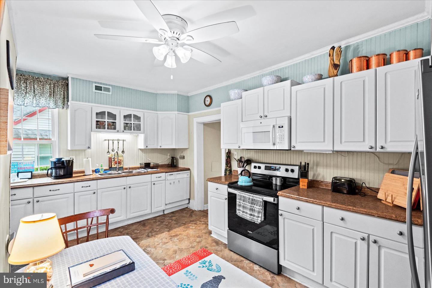 209 HAWTHORNE ST, COLONIAL BEACH, Virginia 22443, 4 Bedrooms Bedrooms, ,2 BathroomsBathrooms,Residential,For sale,209 HAWTHORNE ST,VAWE2009626 MLS # VAWE2009626