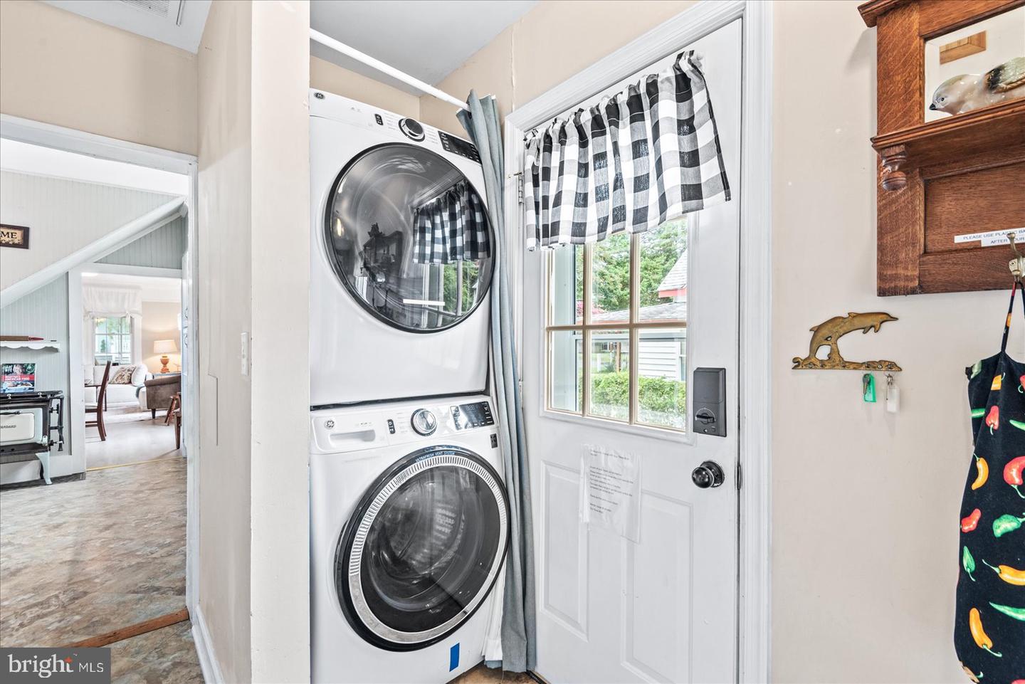 209 HAWTHORNE ST, COLONIAL BEACH, Virginia 22443, 4 Bedrooms Bedrooms, ,2 BathroomsBathrooms,Residential,For sale,209 HAWTHORNE ST,VAWE2009626 MLS # VAWE2009626