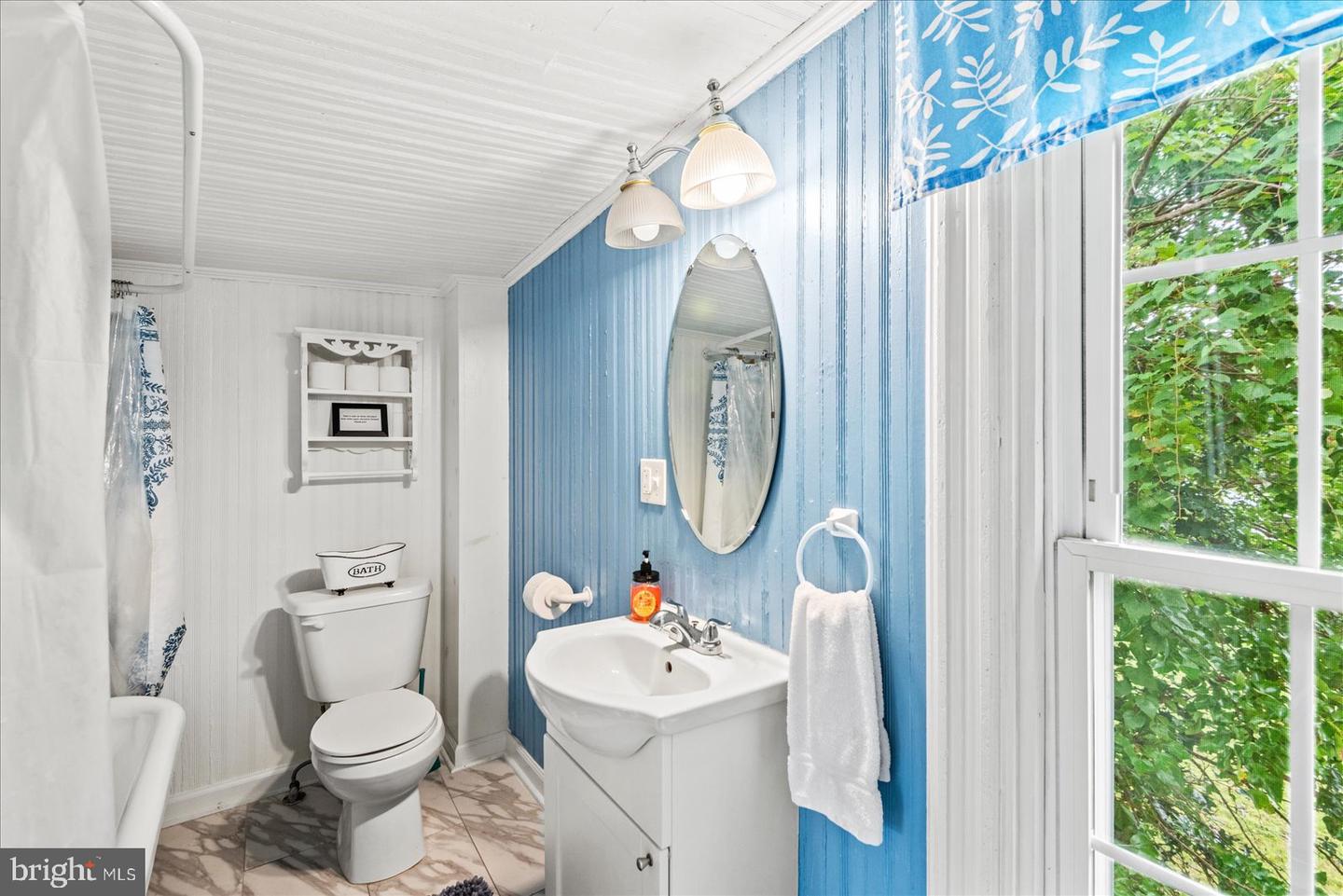 209 HAWTHORNE ST, COLONIAL BEACH, Virginia 22443, 4 Bedrooms Bedrooms, ,2 BathroomsBathrooms,Residential,For sale,209 HAWTHORNE ST,VAWE2009626 MLS # VAWE2009626