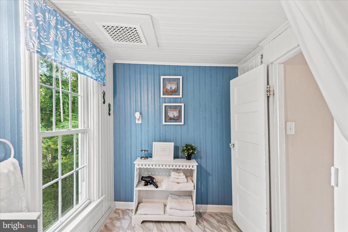 209 HAWTHORNE ST, COLONIAL BEACH, Virginia 22443, 4 Bedrooms Bedrooms, ,2 BathroomsBathrooms,Residential,For sale,209 HAWTHORNE ST,VAWE2009626 MLS # VAWE2009626