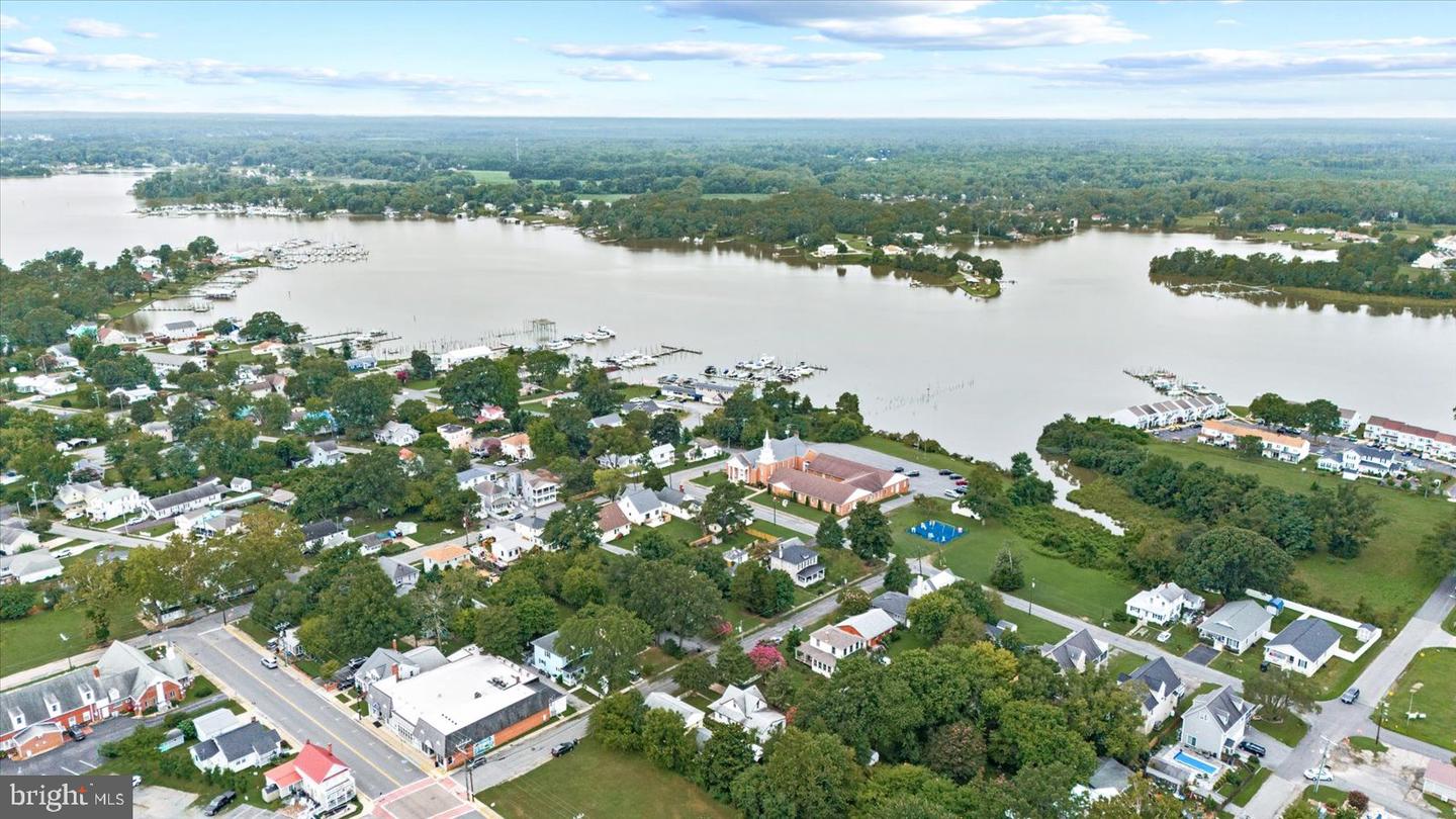 209 HAWTHORNE ST, COLONIAL BEACH, Virginia 22443, 4 Bedrooms Bedrooms, ,2 BathroomsBathrooms,Residential,For sale,209 HAWTHORNE ST,VAWE2009626 MLS # VAWE2009626