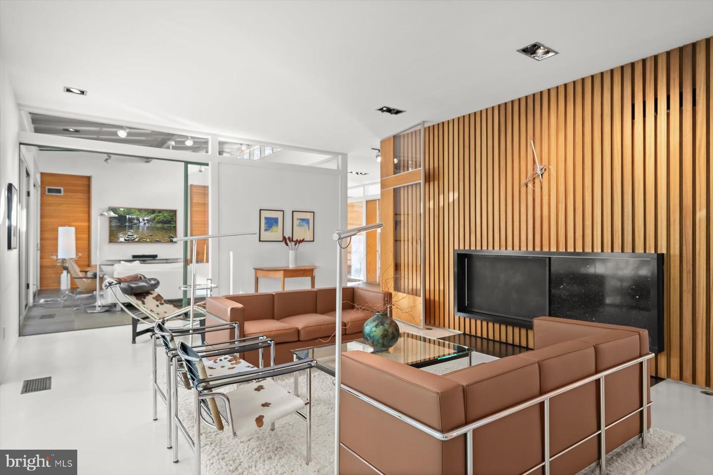 2533 N RIDGEVIEW RD, ARLINGTON, Virginia 22207, 6 Bedrooms Bedrooms, ,5 BathroomsBathrooms,Residential,For sale,2533 N RIDGEVIEW RD,VAAR2063684 MLS # VAAR2063684