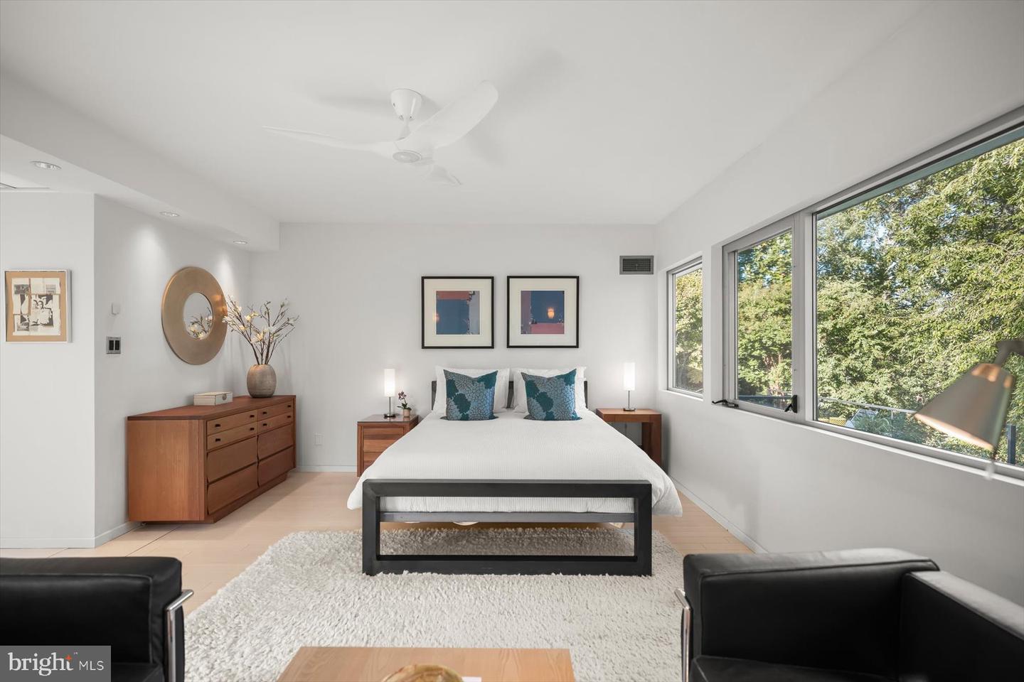 2533 N RIDGEVIEW RD, ARLINGTON, Virginia 22207, 6 Bedrooms Bedrooms, ,5 BathroomsBathrooms,Residential,For sale,2533 N RIDGEVIEW RD,VAAR2063684 MLS # VAAR2063684