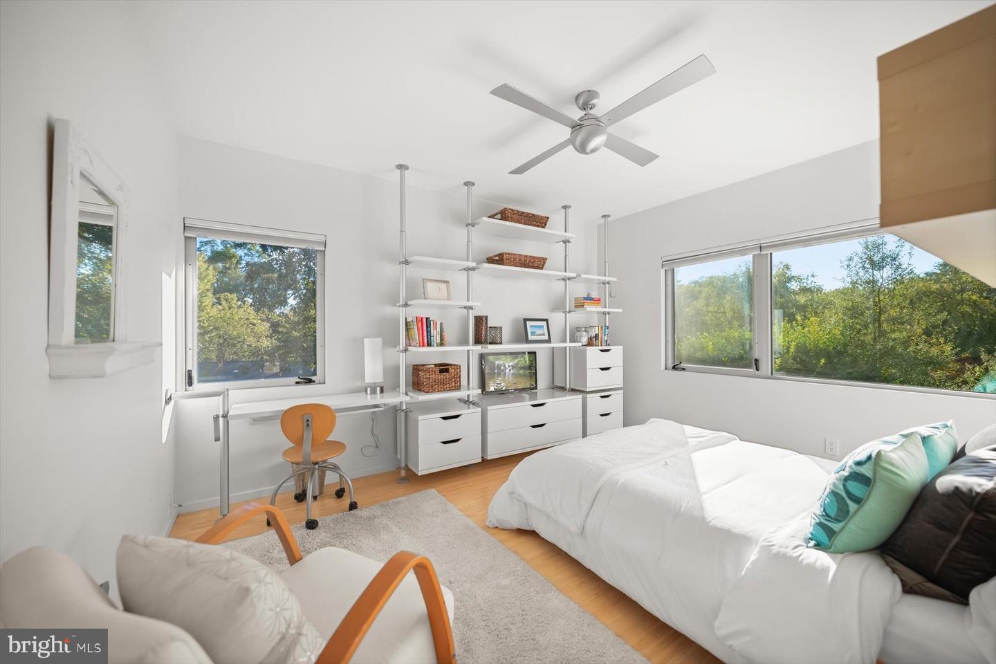 2533 N RIDGEVIEW RD, ARLINGTON, Virginia 22207, 6 Bedrooms Bedrooms, ,5 BathroomsBathrooms,Residential,For sale,2533 N RIDGEVIEW RD,VAAR2063684 MLS # VAAR2063684