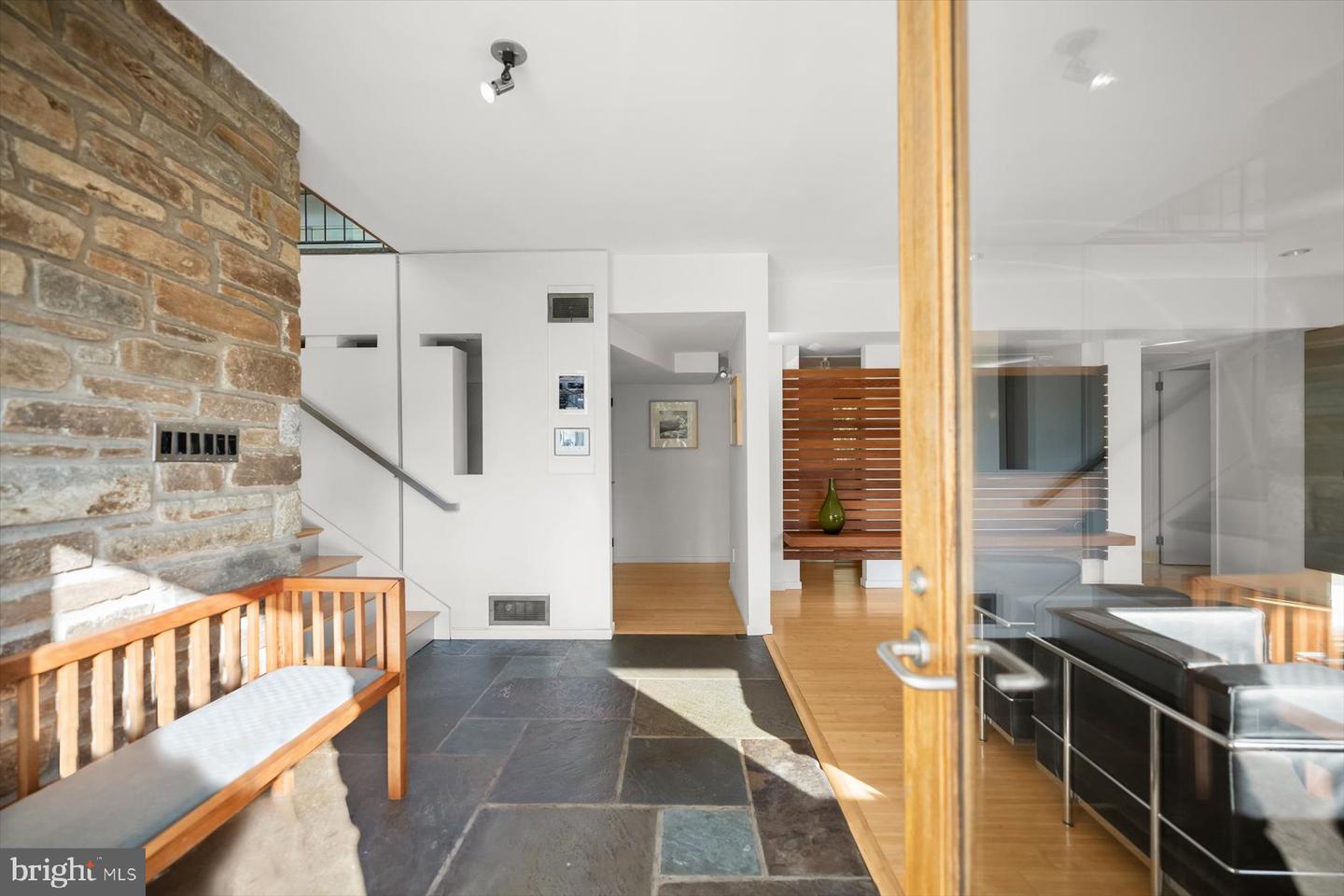 2533 N RIDGEVIEW RD, ARLINGTON, Virginia 22207, 6 Bedrooms Bedrooms, ,5 BathroomsBathrooms,Residential,For sale,2533 N RIDGEVIEW RD,VAAR2063684 MLS # VAAR2063684