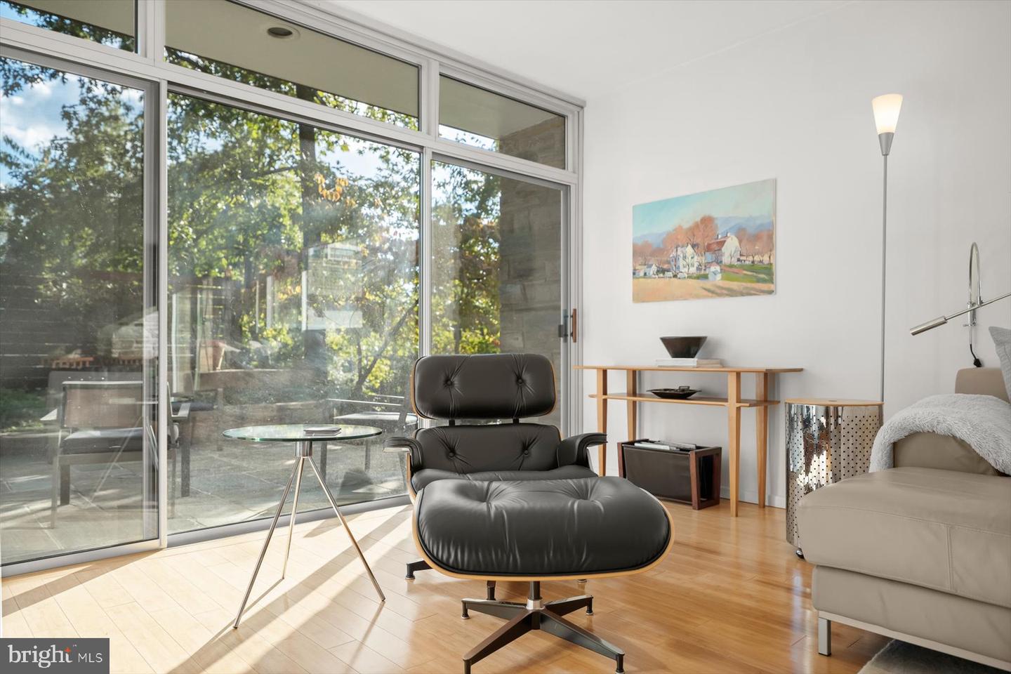 2533 N RIDGEVIEW RD, ARLINGTON, Virginia 22207, 6 Bedrooms Bedrooms, ,5 BathroomsBathrooms,Residential,For sale,2533 N RIDGEVIEW RD,VAAR2063684 MLS # VAAR2063684