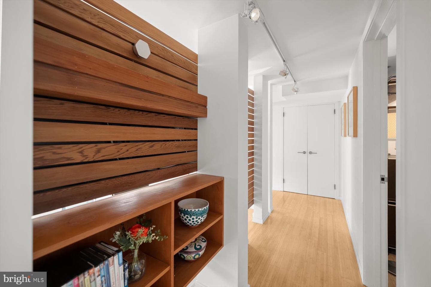 2533 N RIDGEVIEW RD, ARLINGTON, Virginia 22207, 6 Bedrooms Bedrooms, ,5 BathroomsBathrooms,Residential,For sale,2533 N RIDGEVIEW RD,VAAR2063684 MLS # VAAR2063684