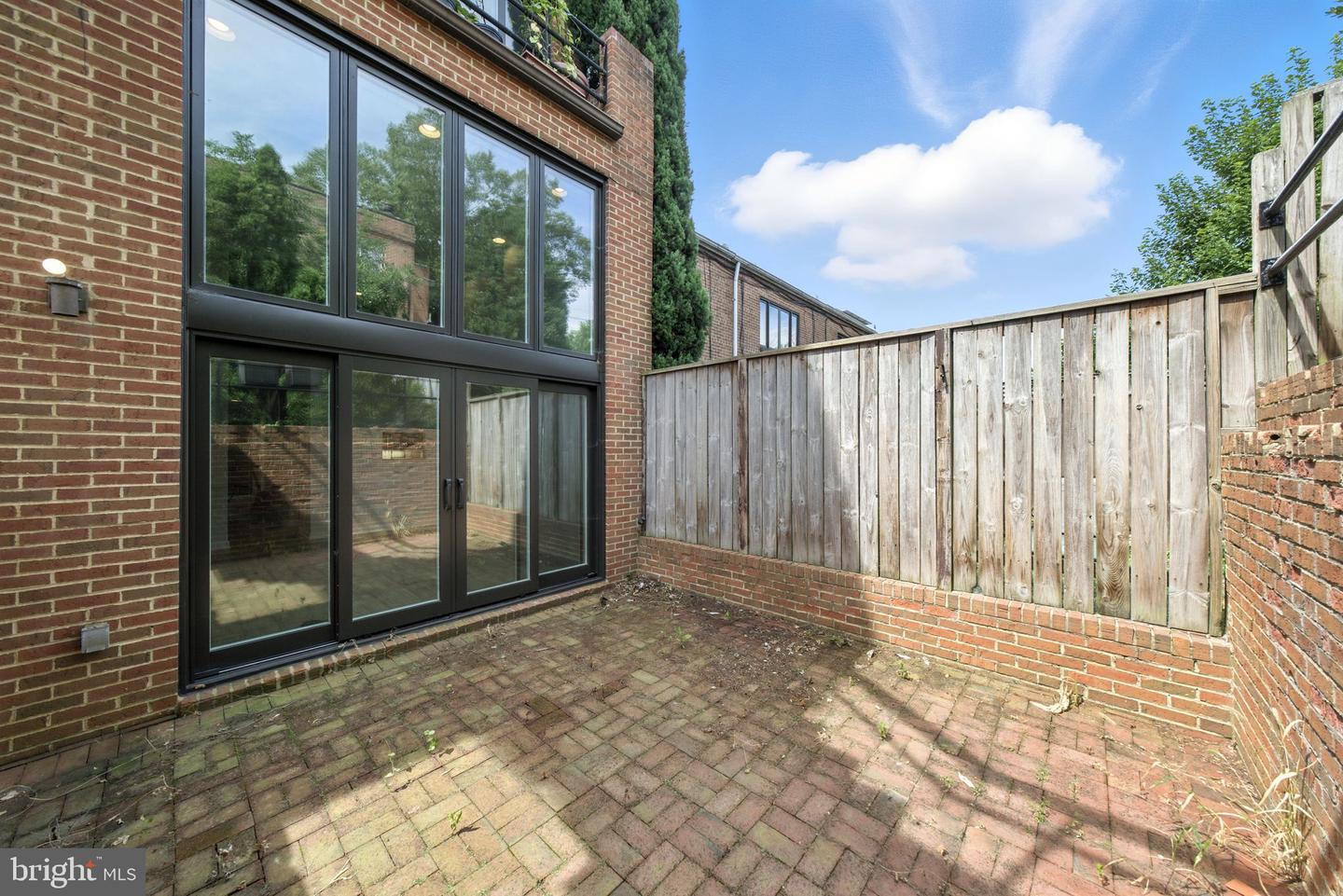 2519 I ST NW #1, WASHINGTON, District Of Columbia 20037, 2 Bedrooms Bedrooms, ,2 BathroomsBathrooms,Residential,For sale,2519 I ST NW #1,DCDC2223398 MLS # DCDC2223398