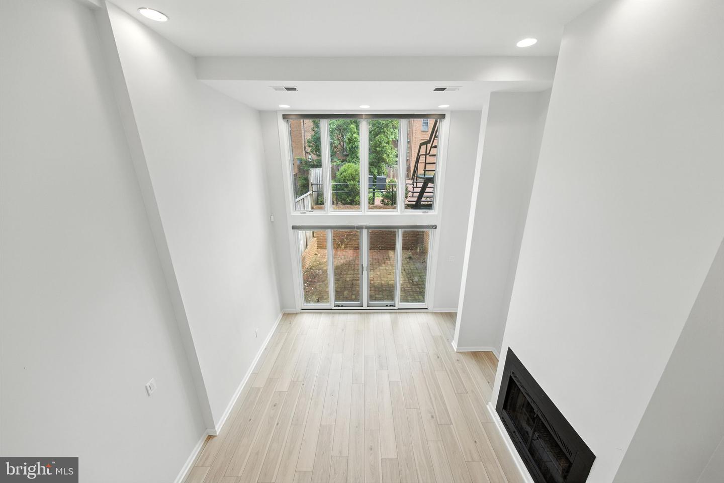 2519 I ST NW #1, WASHINGTON, District Of Columbia 20037, 2 Bedrooms Bedrooms, ,2 BathroomsBathrooms,Residential,For sale,2519 I ST NW #1,DCDC2223398 MLS # DCDC2223398