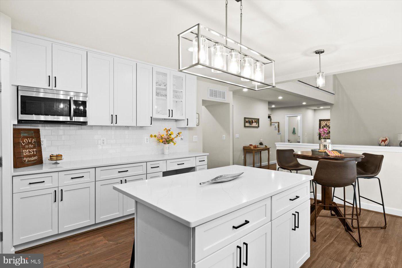 537 MONTICELLO CIR, LOCUST GROVE, Virginia 22508, 5 Bedrooms Bedrooms, 9 Rooms Rooms,3 BathroomsBathrooms,Residential,For sale,537 MONTICELLO CIR,VAOR2012364 MLS # VAOR2012364