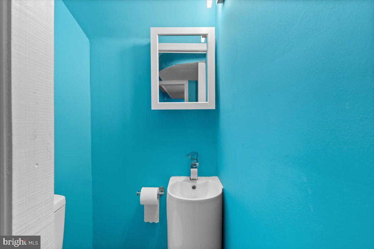 2202 U PL SE, WASHINGTON, District Of Columbia 20020, ,Residential,For sale,2202 U PL SE,DCDC2229716 MLS # DCDC2229716