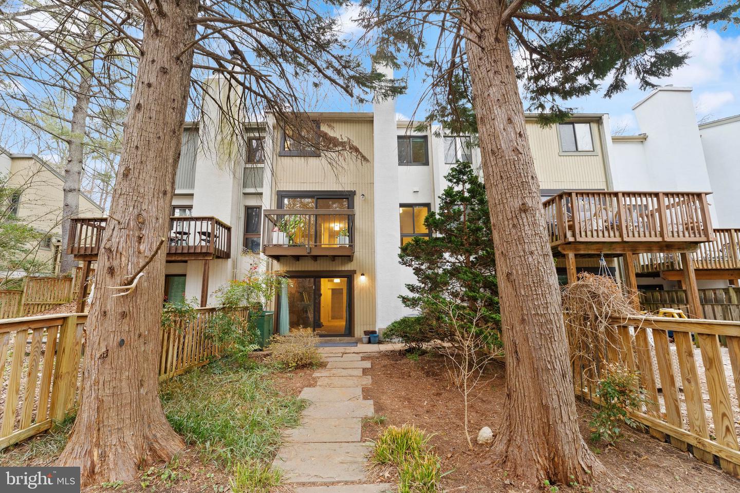 2345 MILLENNIUM LN, RESTON, Virginia 20191, 3 Bedrooms Bedrooms, ,2 BathroomsBathrooms,Residential,For sale,2345 MILLENNIUM LN,VAFX2277888 MLS # VAFX2277888