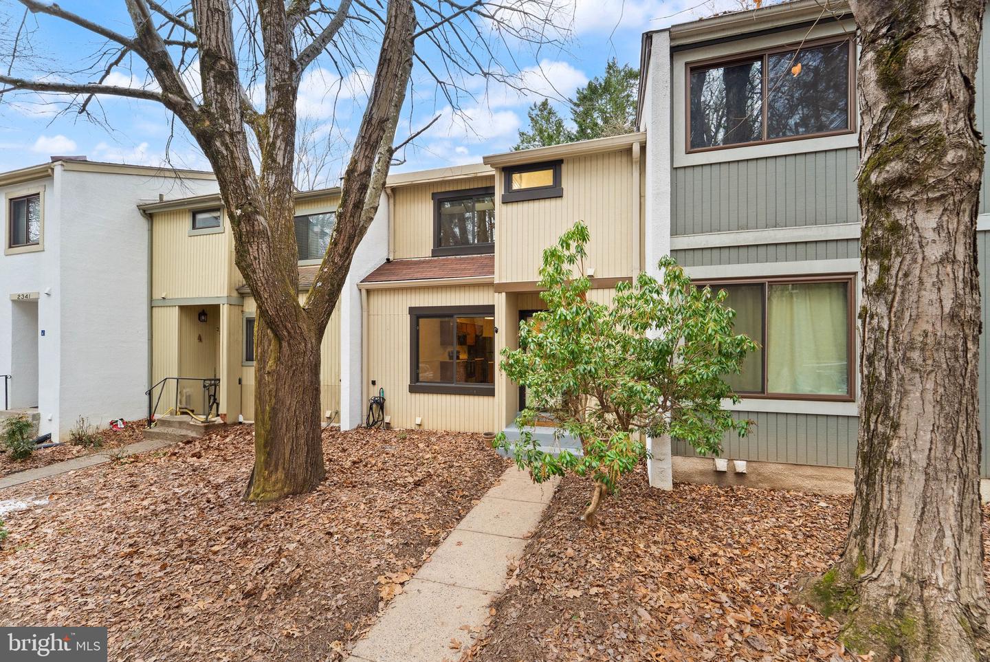 2345 MILLENNIUM LN, RESTON, Virginia 20191, 3 Bedrooms Bedrooms, ,2 BathroomsBathrooms,Residential,For sale,2345 MILLENNIUM LN,VAFX2277888 MLS # VAFX2277888