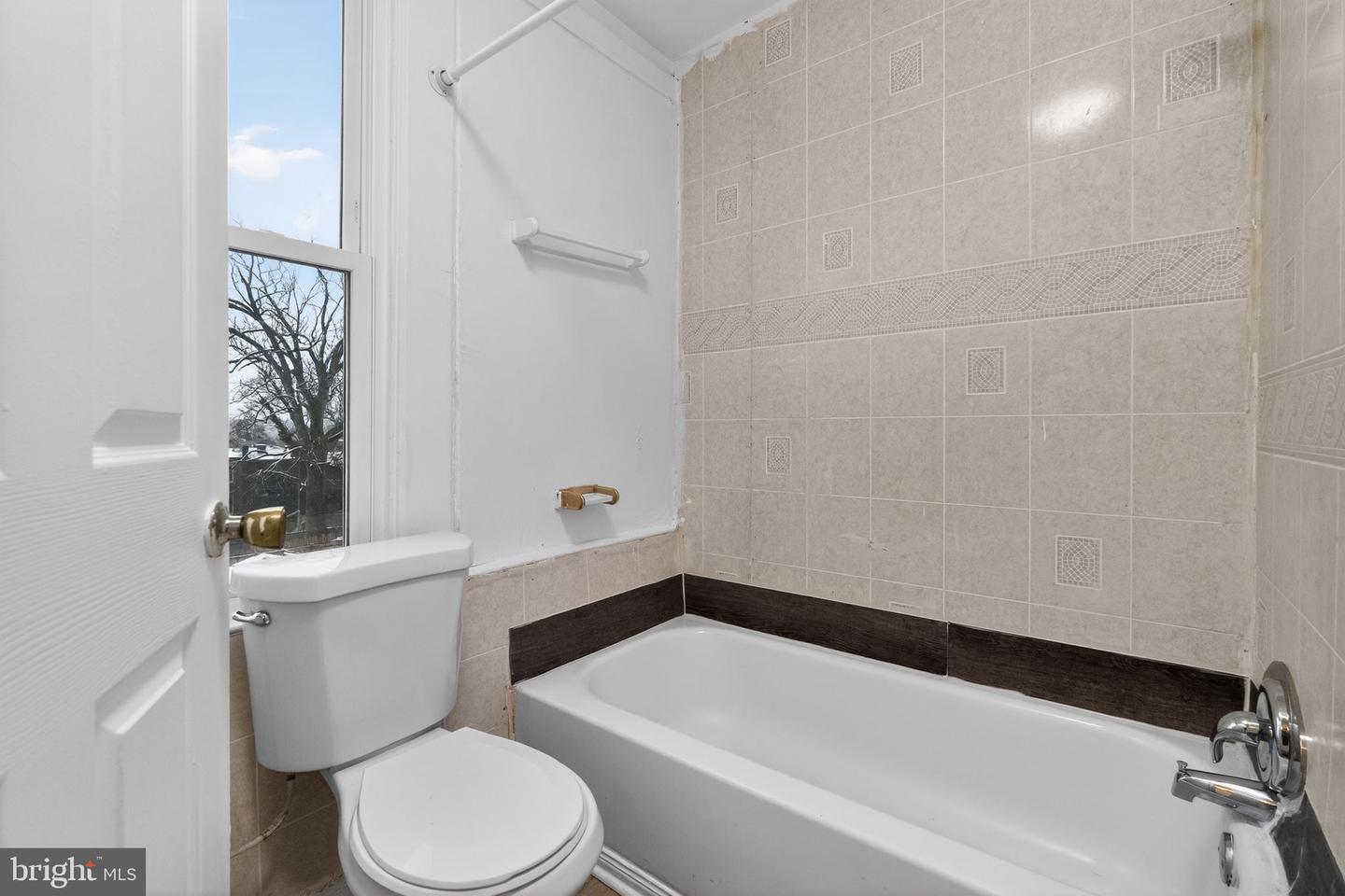 828 ALLISON ST NW, WASHINGTON, District Of Columbia 20011, 3 Bedrooms Bedrooms, ,3 BathroomsBathrooms,Residential,For sale,828 ALLISON ST NW,DCDC2231382 MLS # DCDC2231382