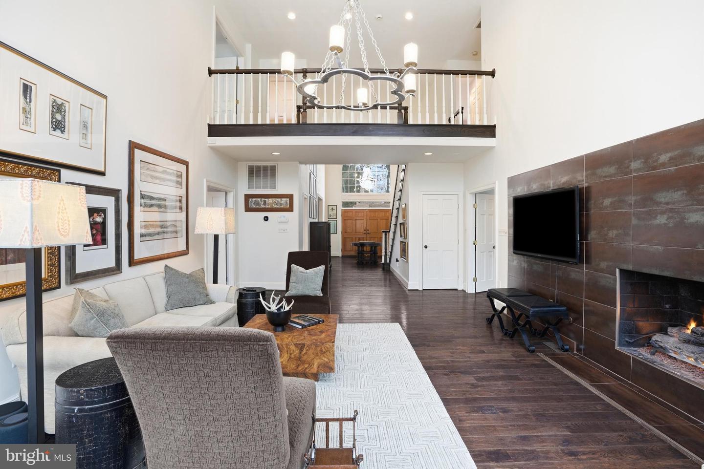 6035 CRIMSON CT, MCLEAN, Virginia 22101, 6 Bedrooms Bedrooms, ,5 BathroomsBathrooms,Residential,For sale,6035 CRIMSON CT,VAFX2278864 MLS # VAFX2278864