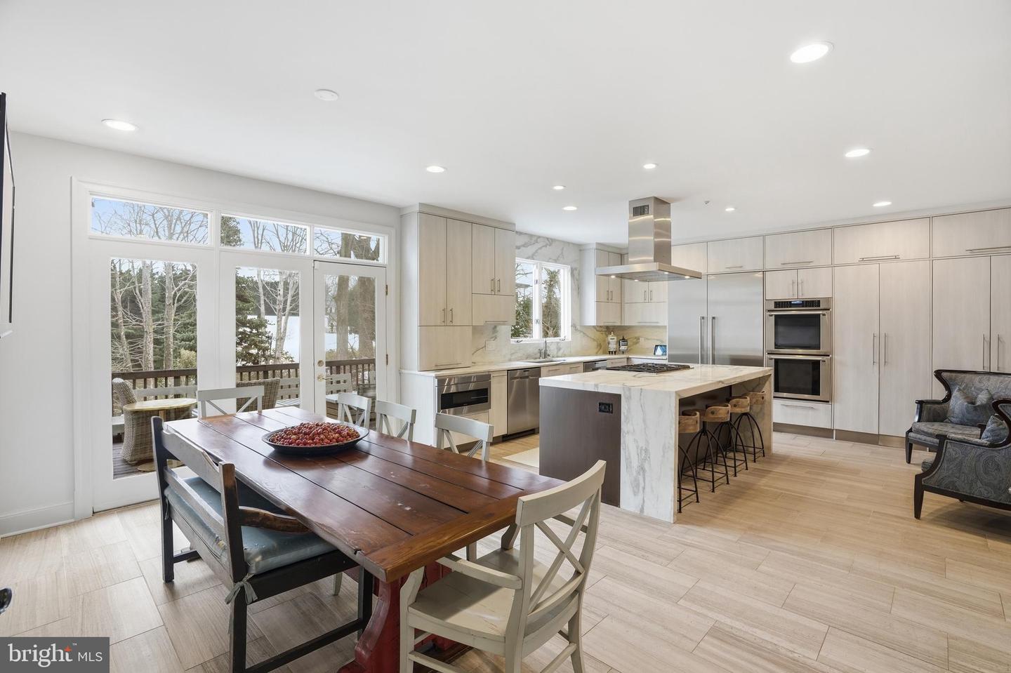 6035 CRIMSON CT, MCLEAN, Virginia 22101, 6 Bedrooms Bedrooms, ,5 BathroomsBathrooms,Residential,For sale,6035 CRIMSON CT,VAFX2278864 MLS # VAFX2278864