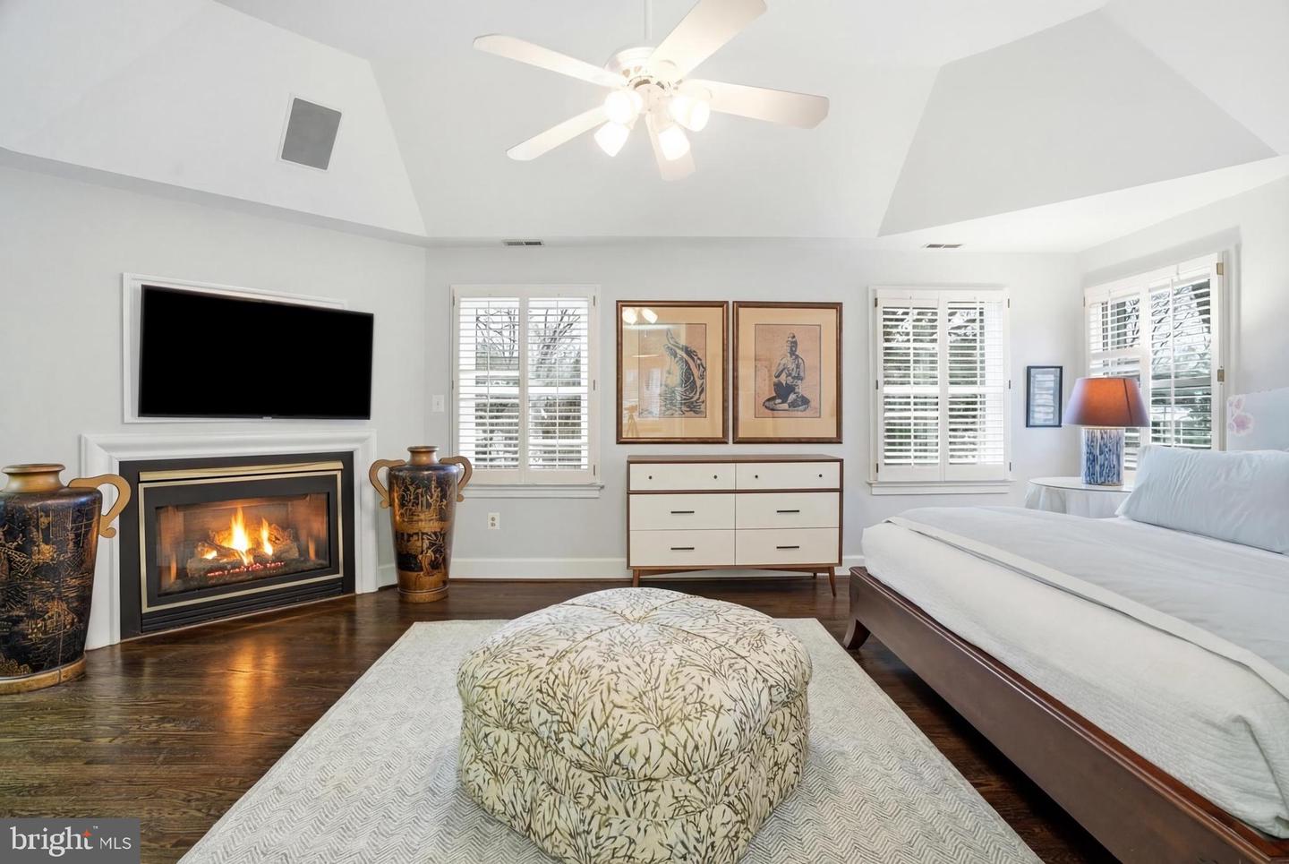 6035 CRIMSON CT, MCLEAN, Virginia 22101, 6 Bedrooms Bedrooms, ,5 BathroomsBathrooms,Residential,For sale,6035 CRIMSON CT,VAFX2278864 MLS # VAFX2278864