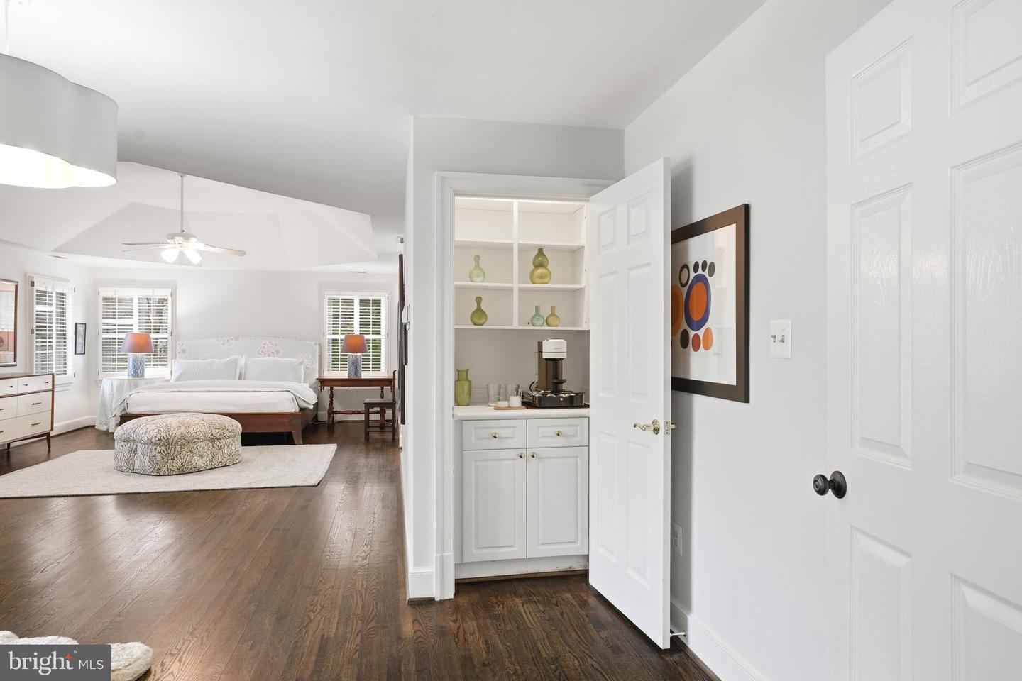 6035 CRIMSON CT, MCLEAN, Virginia 22101, 6 Bedrooms Bedrooms, ,5 BathroomsBathrooms,Residential,For sale,6035 CRIMSON CT,VAFX2278864 MLS # VAFX2278864