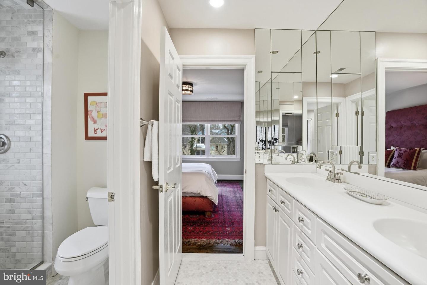 6035 CRIMSON CT, MCLEAN, Virginia 22101, 6 Bedrooms Bedrooms, ,5 BathroomsBathrooms,Residential,For sale,6035 CRIMSON CT,VAFX2278864 MLS # VAFX2278864