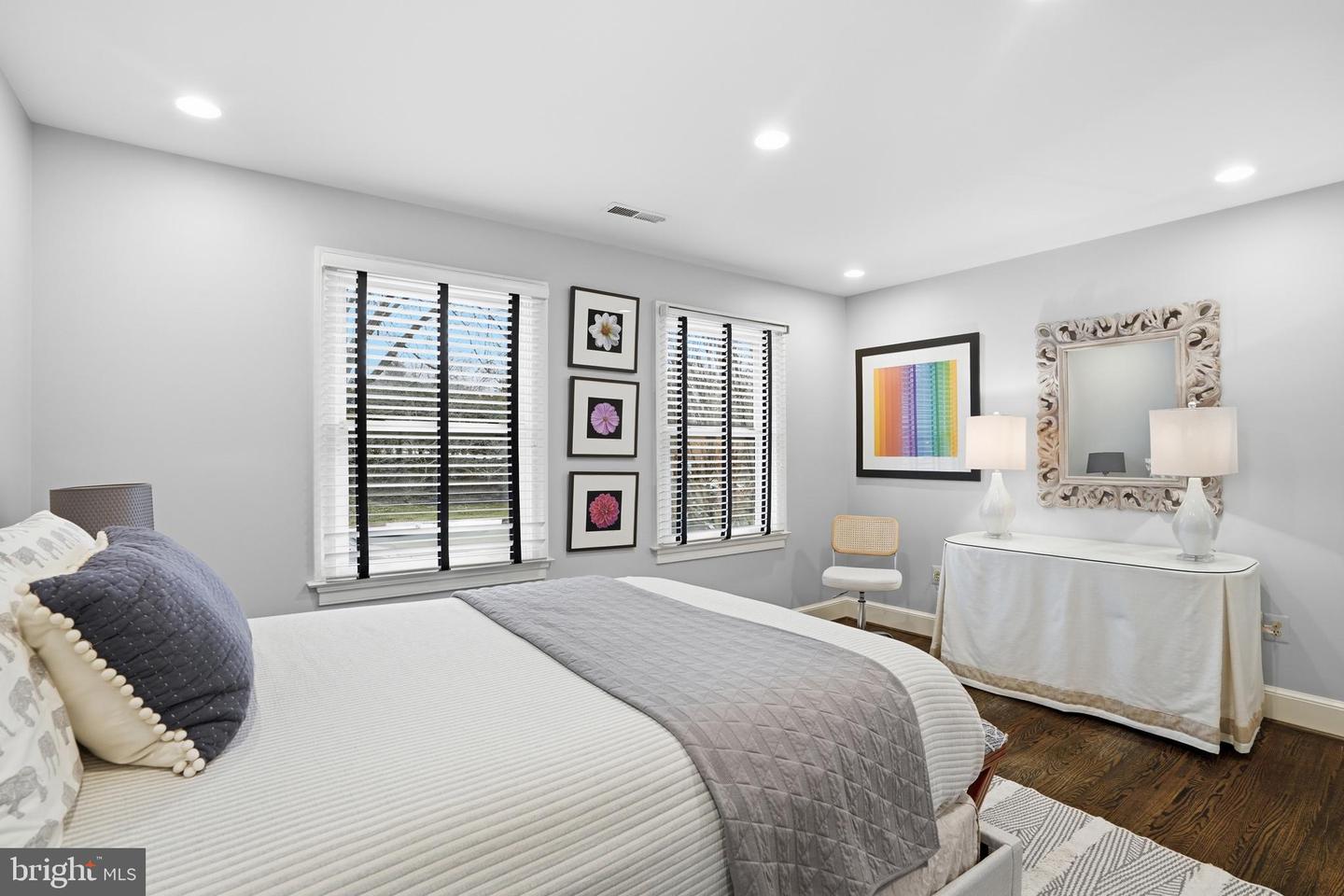 6035 CRIMSON CT, MCLEAN, Virginia 22101, 6 Bedrooms Bedrooms, ,5 BathroomsBathrooms,Residential,For sale,6035 CRIMSON CT,VAFX2278864 MLS # VAFX2278864