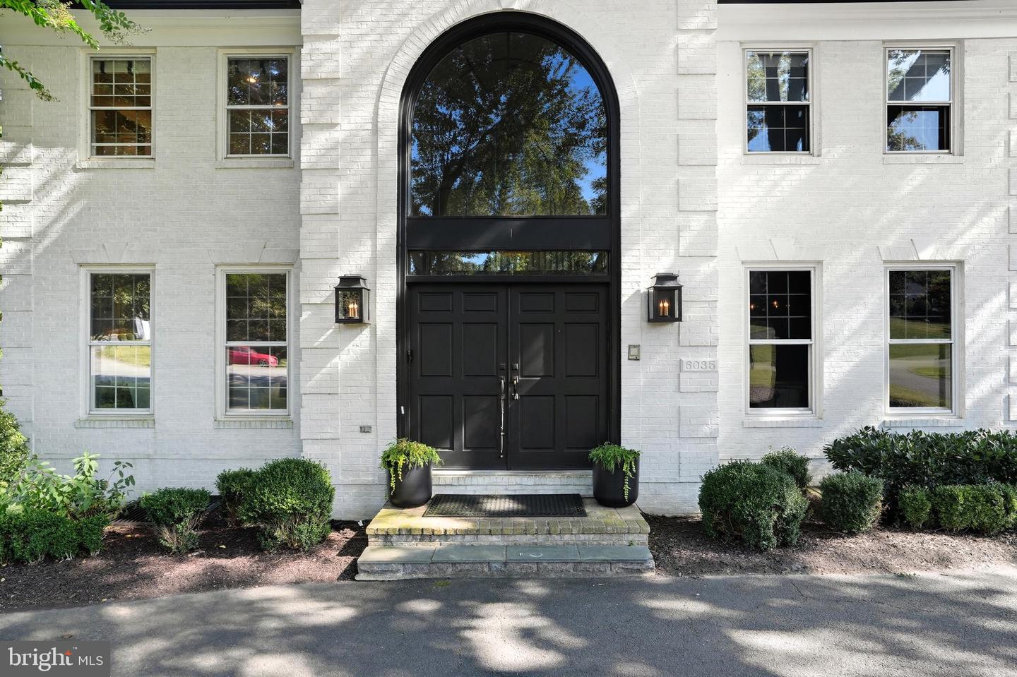 6035 CRIMSON CT, MCLEAN, Virginia 22101, 6 Bedrooms Bedrooms, ,5 BathroomsBathrooms,Residential,For sale,6035 CRIMSON CT,VAFX2278864 MLS # VAFX2278864