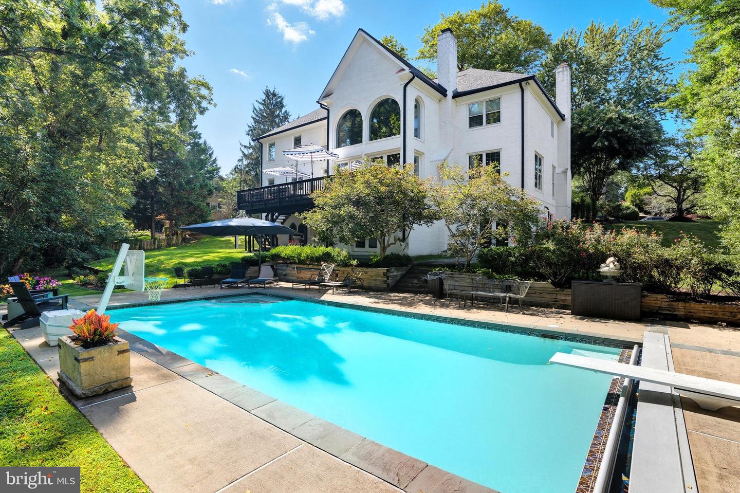 6035 CRIMSON CT, MCLEAN, Virginia 22101, 6 Bedrooms Bedrooms, ,5 BathroomsBathrooms,Residential,For sale,6035 CRIMSON CT,VAFX2278864 MLS # VAFX2278864