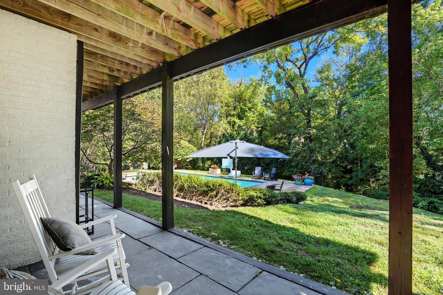 6035 CRIMSON CT, MCLEAN, Virginia 22101, 6 Bedrooms Bedrooms, ,5 BathroomsBathrooms,Residential,For sale,6035 CRIMSON CT,VAFX2278864 MLS # VAFX2278864