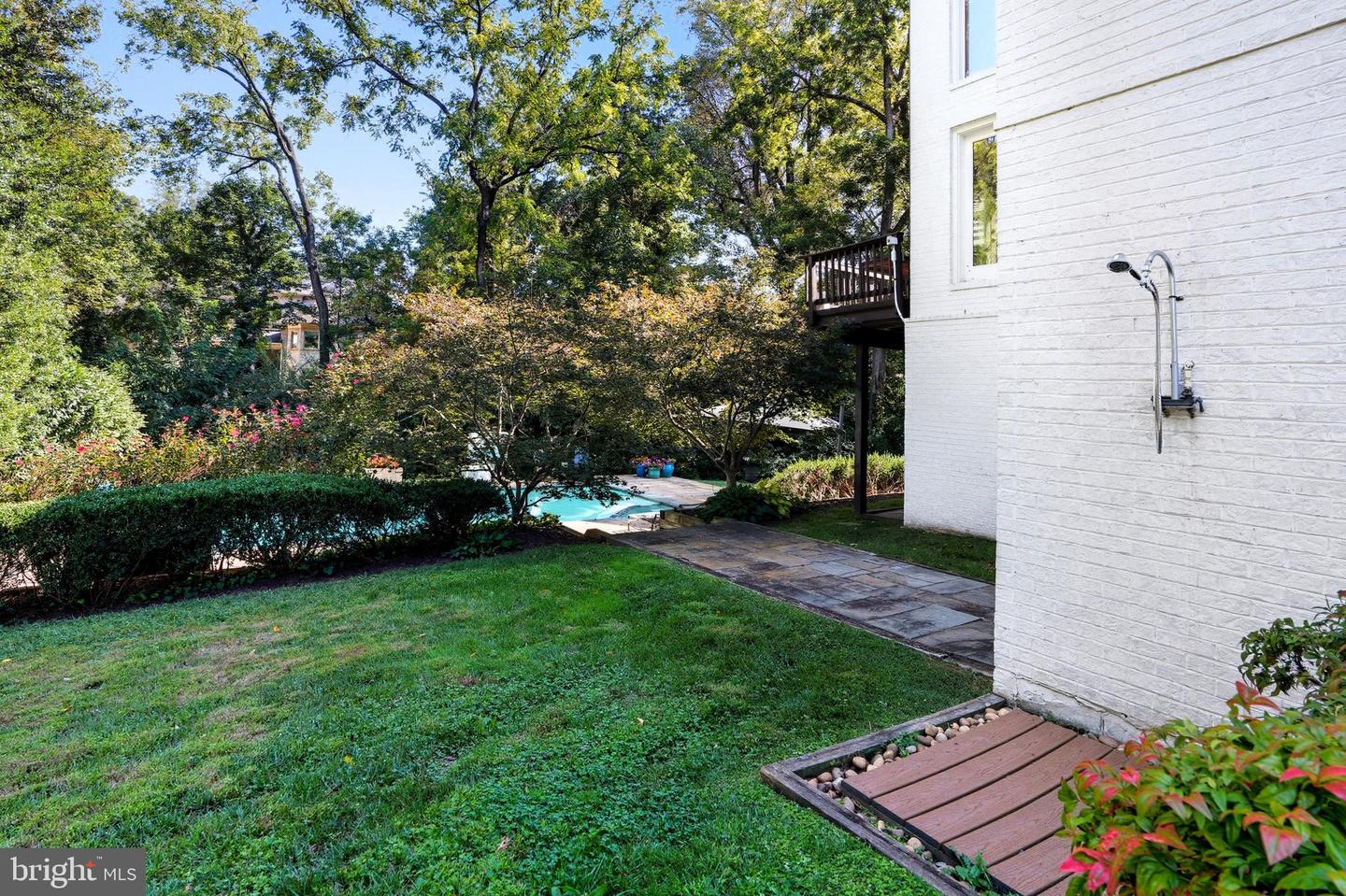 6035 CRIMSON CT, MCLEAN, Virginia 22101, 6 Bedrooms Bedrooms, ,5 BathroomsBathrooms,Residential,For sale,6035 CRIMSON CT,VAFX2278864 MLS # VAFX2278864