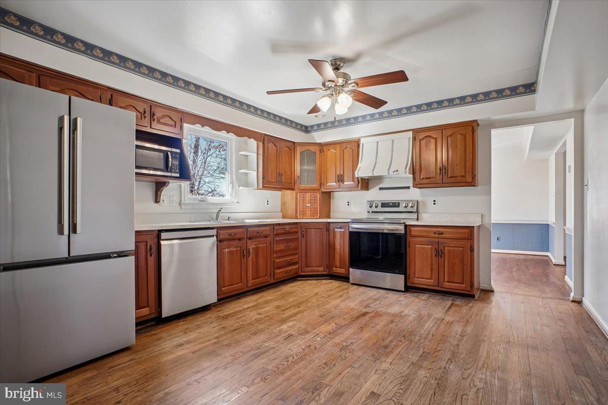 6725 ALPINE DR, ANNANDALE, Virginia 22003, 4 Bedrooms Bedrooms, ,2 BathroomsBathrooms,Residential,For sale,6725 ALPINE DR,VAFX2281434 MLS # VAFX2281434